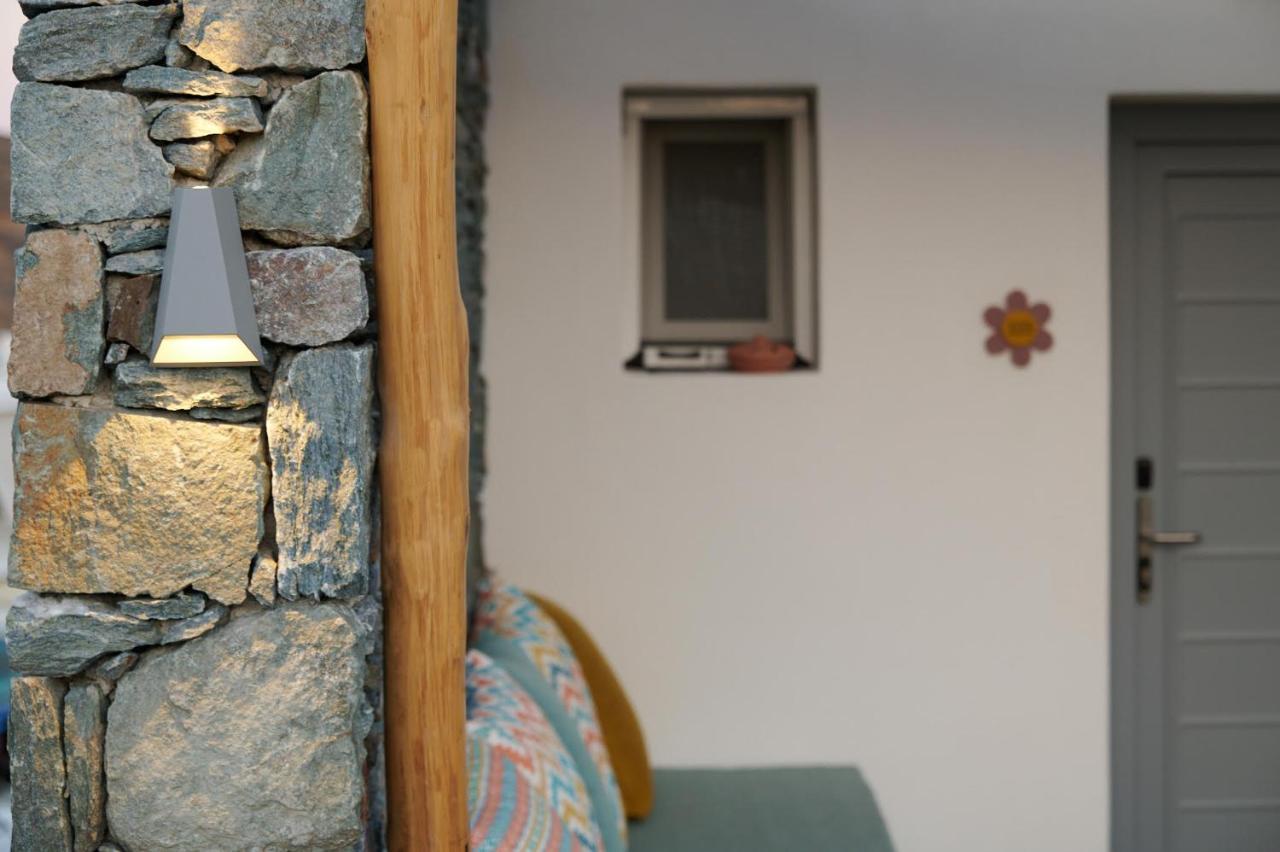 Mantellina Suites Kanala Eksteriør bilde